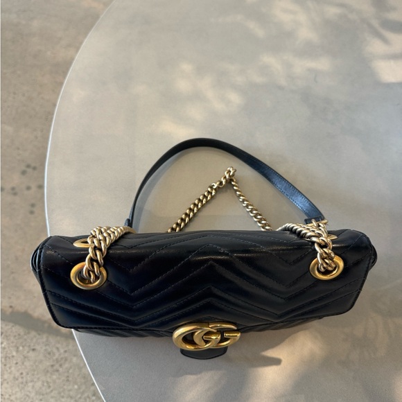 GUCCI Calfskin Matelasse Small GG Marmont Shoulder Bag Black - Picture 5 of 9